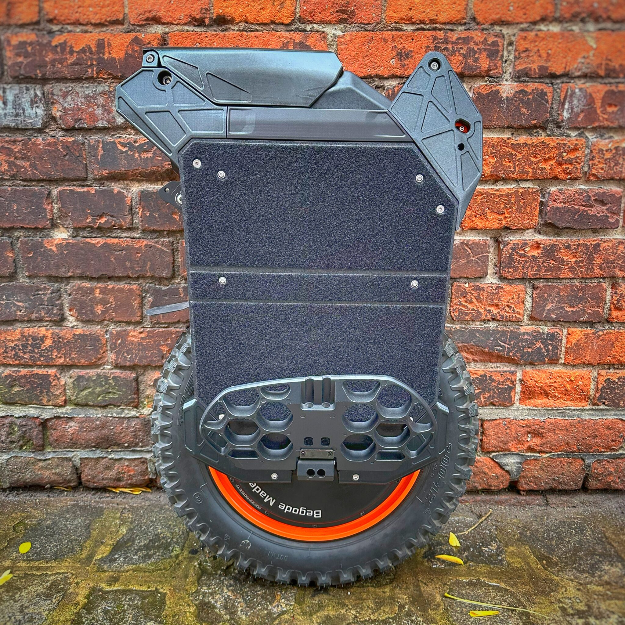 Begode Extreme – Fairing Plates - GRIZZLA Pads | Electric Unicycle ...